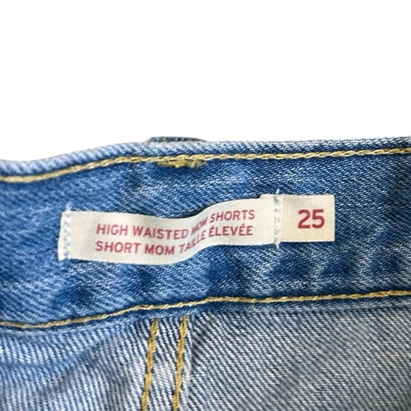 Levi's Women's High Waisted Mom Shorts- Distressed Medium Wash- Size 25 - Picture 8 of 14